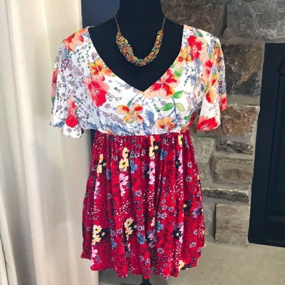 Reborn, Women's Top, Medium, Multi-color - includes free necklace NWT - Picture 1 of 10